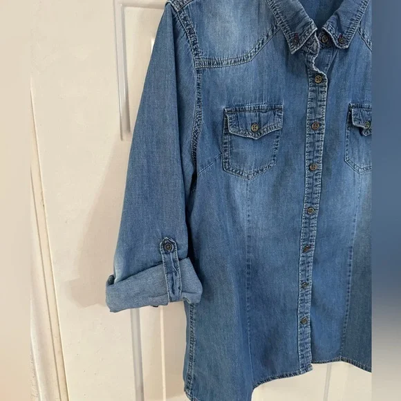 Highway Jeans Denim Shirt. Large. Very Clean. Smoke Free. Excellent Condition. - Picture 2 of 11